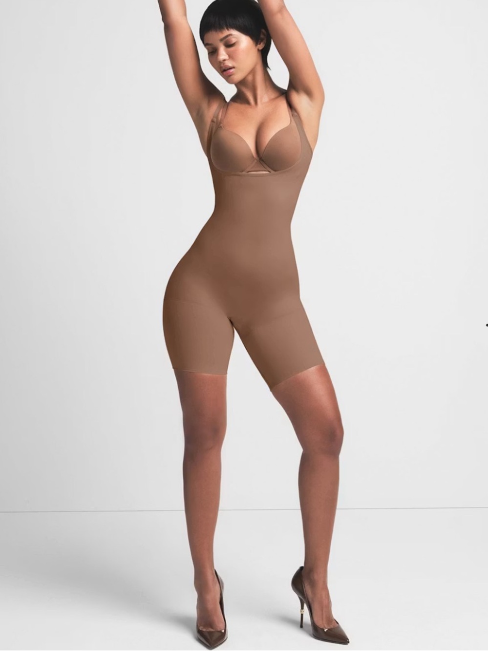 SKIMS Sculpting Bodysuit - Cocoa